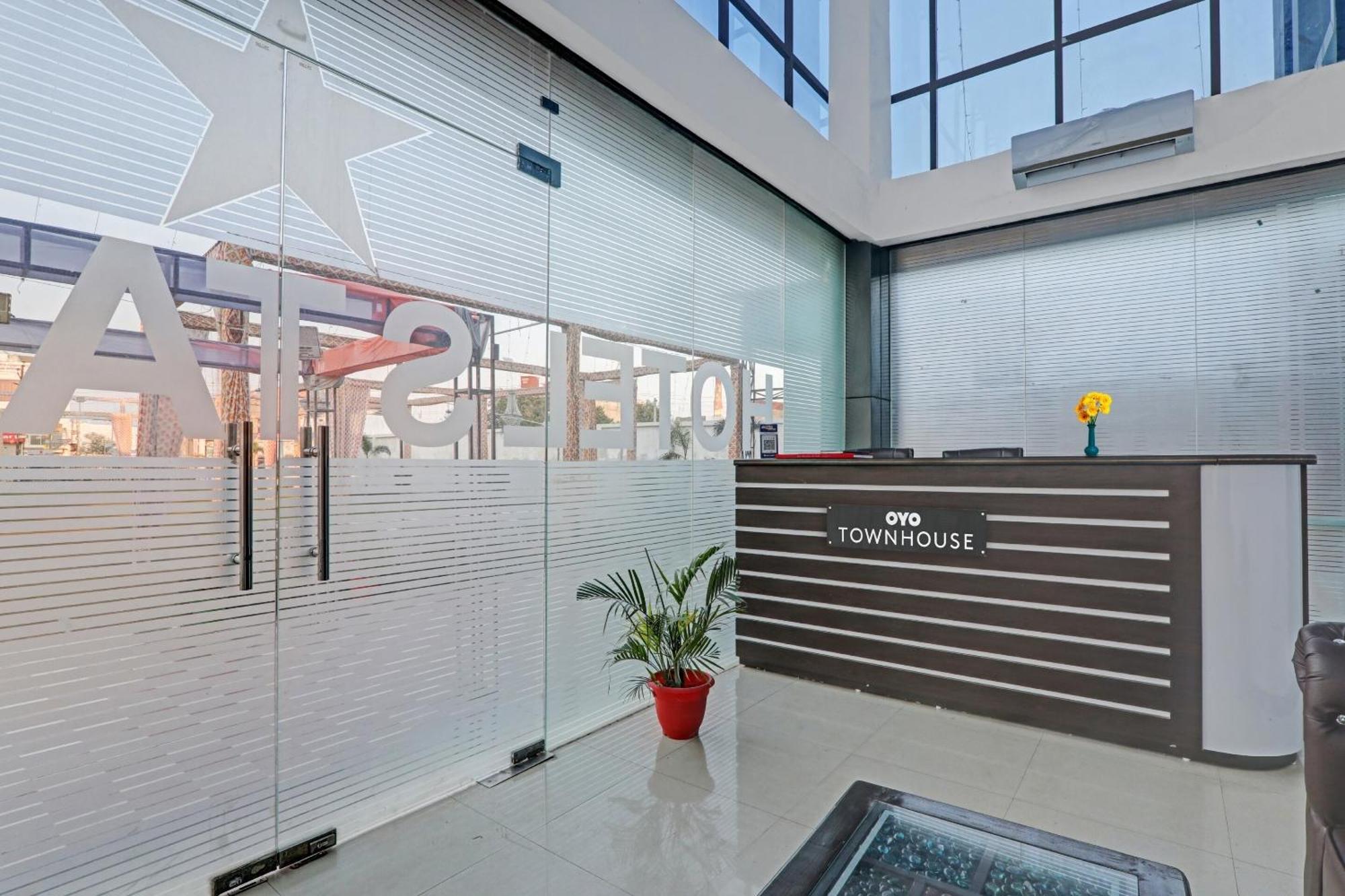 Collection O Starfield Hotel Lucknow Exterior foto